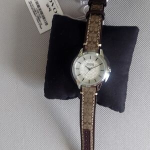 Coach Classic Signature Silver  Women's Watch 14601506